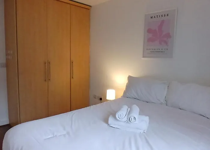 Spacious 2br Only 15 Minutes To