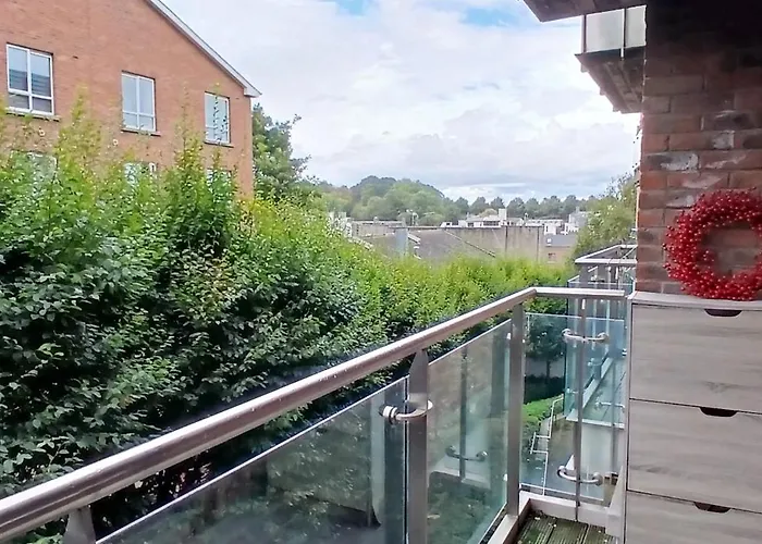 Spacious 2br Only 15 Minutes To *