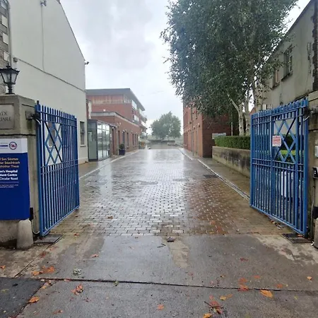 Spacious 2br Only 15 Minutes To * Dublin