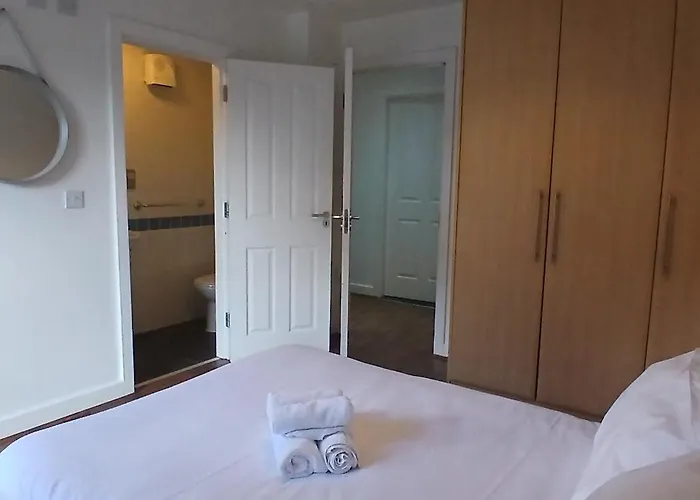 Spacious 2br Only 15 Minutes To Apartamento Dublin