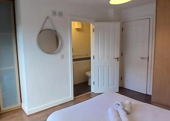 Spacious 2br Only 15 Minutes To Apartamento *