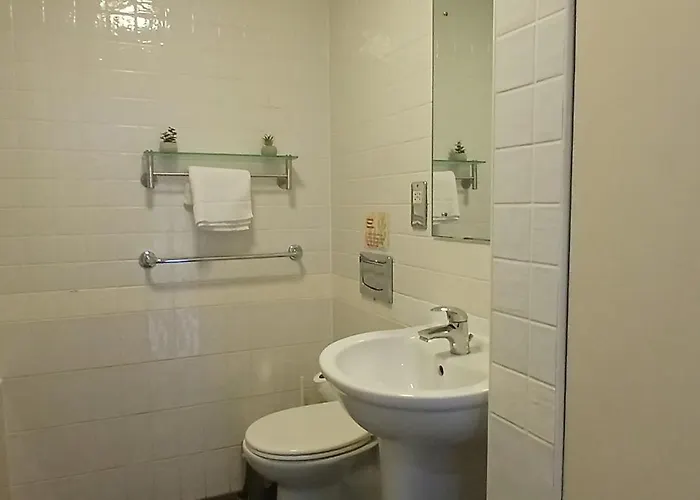 Spacious 2br Only 15 Minutes To *